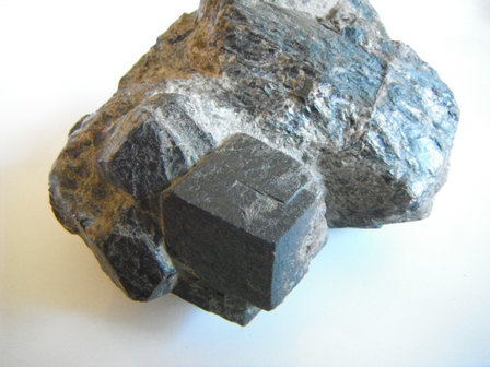 Granaatkristal in matrix  Oostenrijk