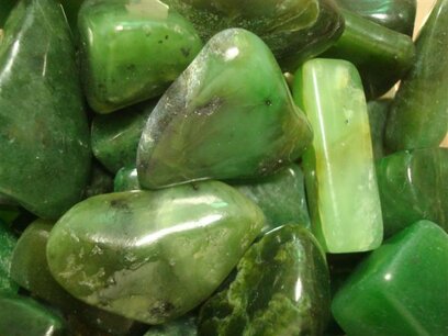 Edelsteen Remedie Jade, Groen Inhoud 10 cc Edelsteen Remedie Jade, Groen Inhoud 10 cc